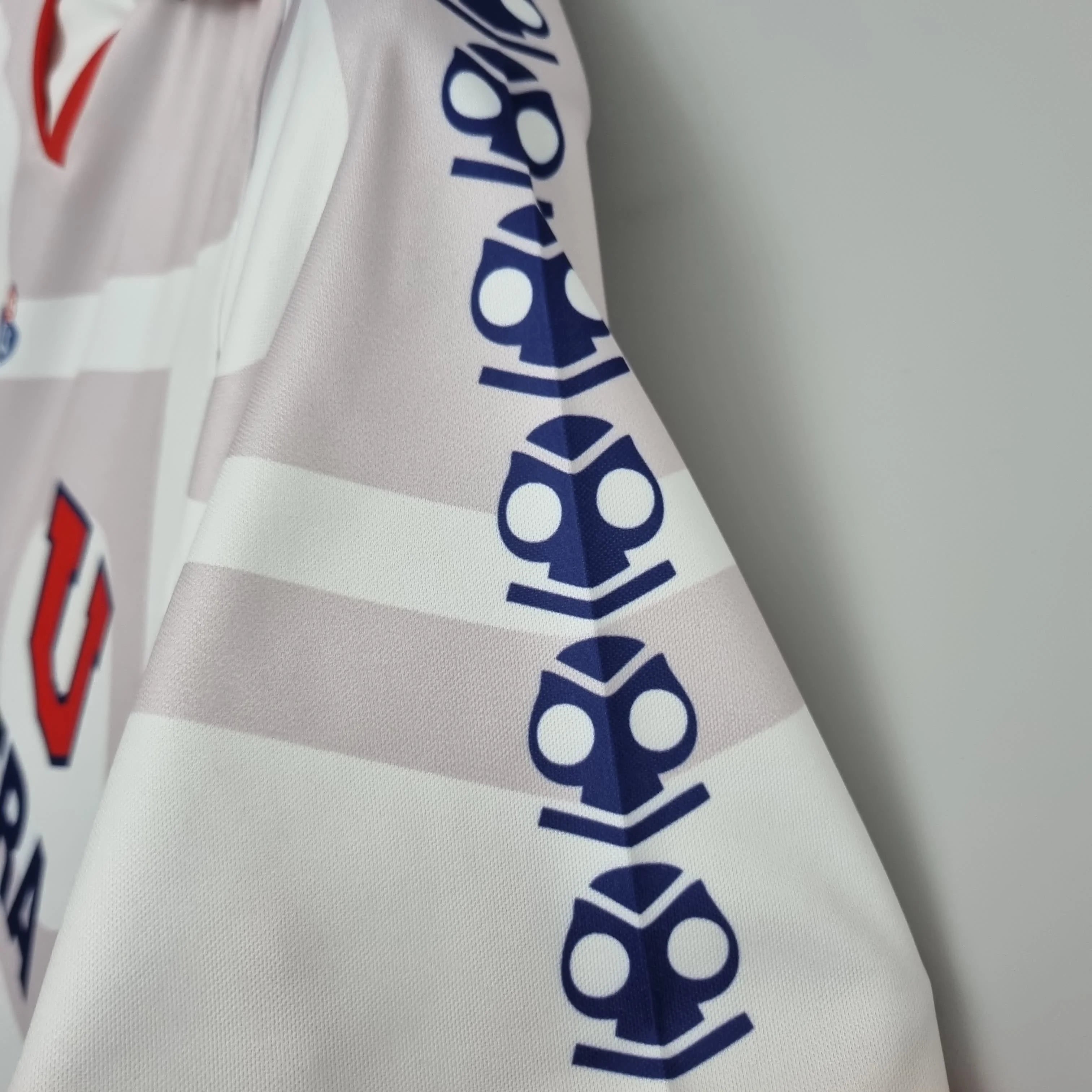 Universidad De Chile 1997 away shirt