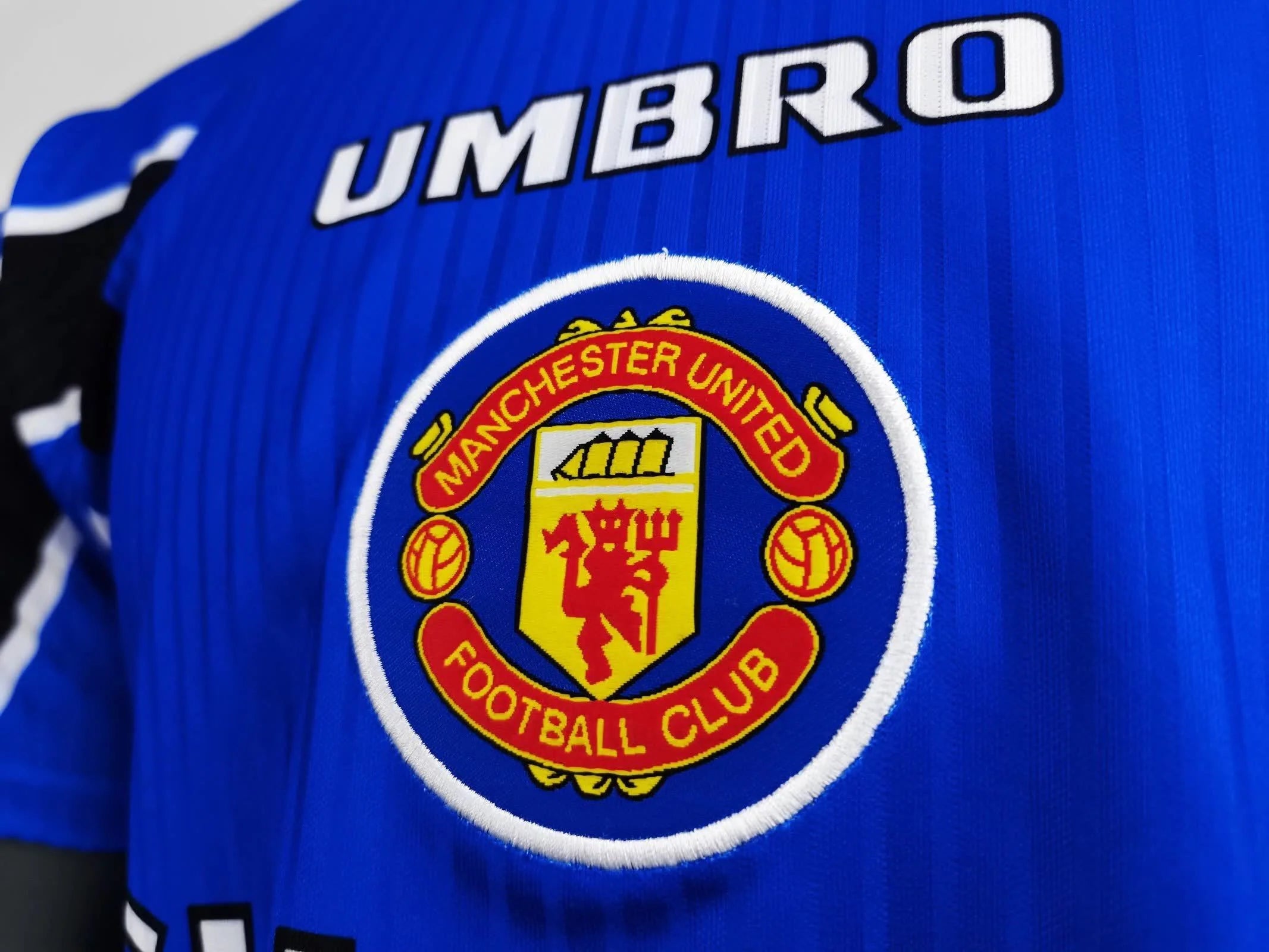 Manchester United 1996 away shirt