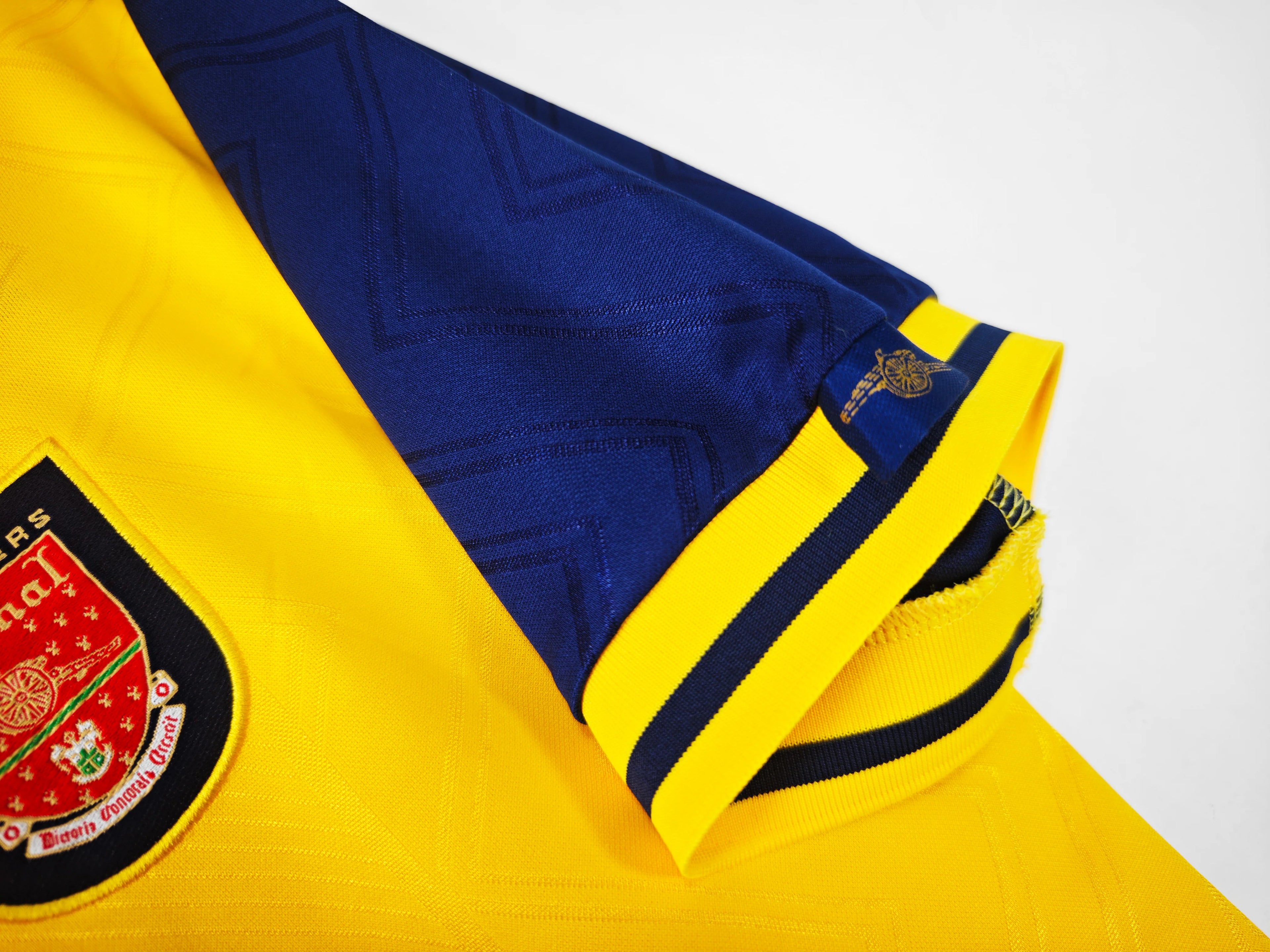 Arsenal 1996/97 away shirt