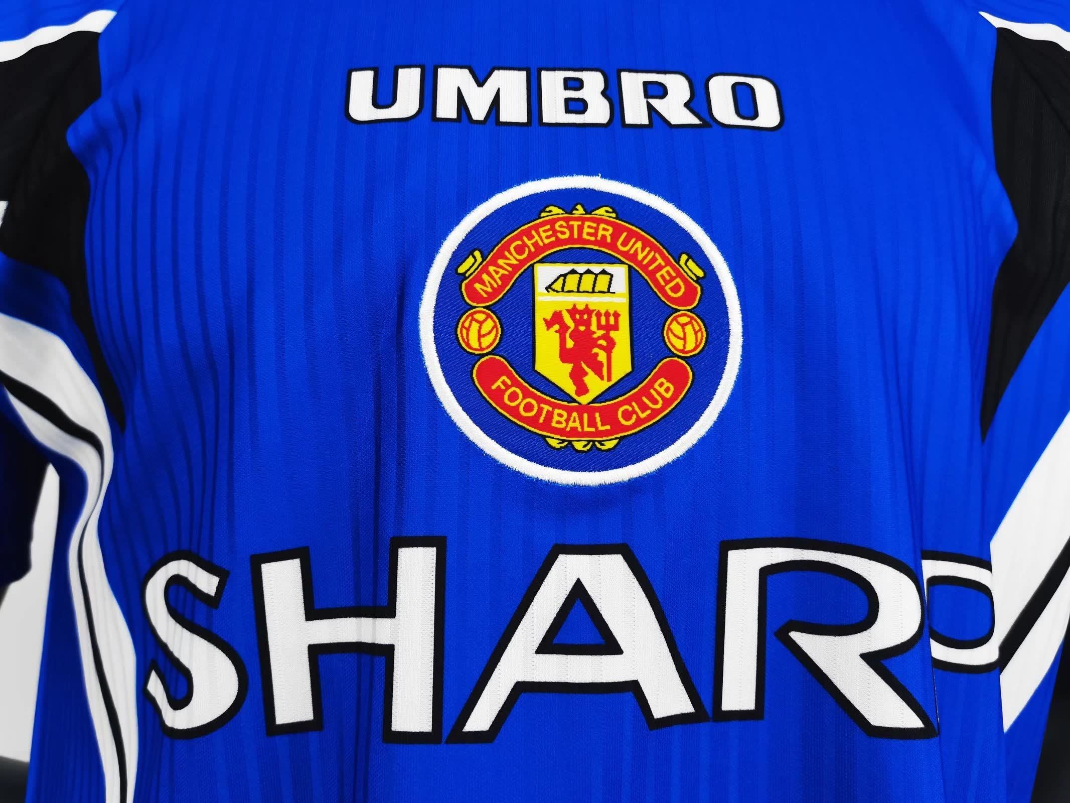 Manchester United 1996 away shirt