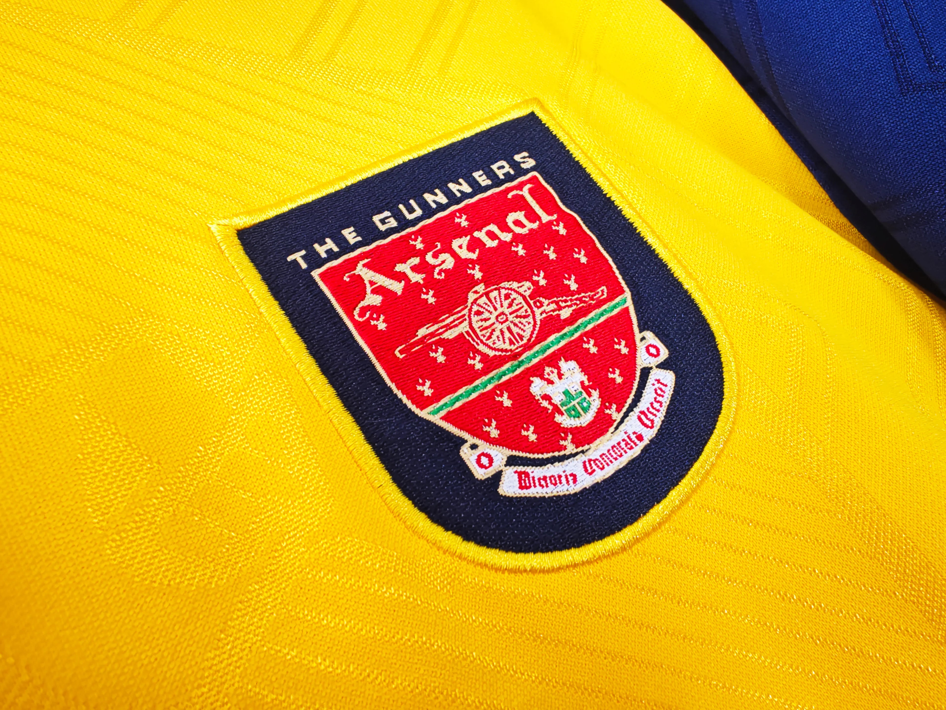 Arsenal 1996/97 away shirt